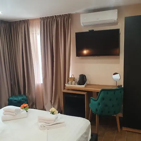 Kamelia Guest * Kazanlŭk