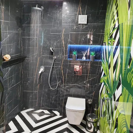 Хотел Kamelia Guest *