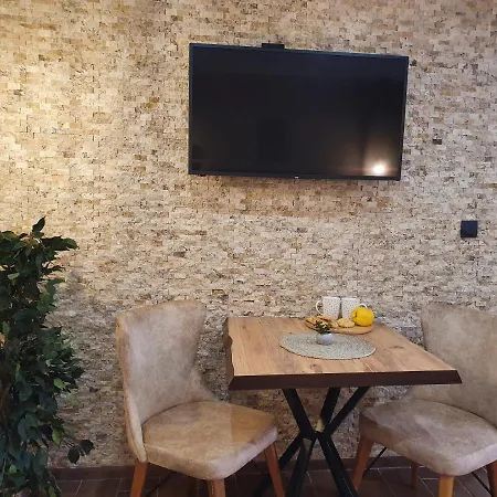 Kamelia Guest Kazanlŭk