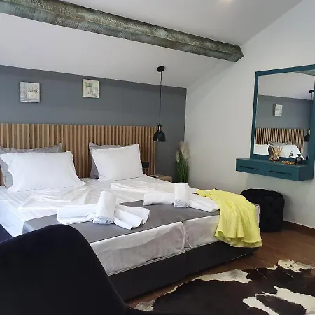 فندق Kamelia Guest Kazanlŭk