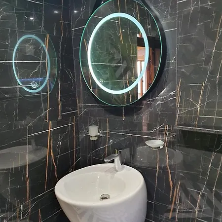 Kamelia Guest فندق *