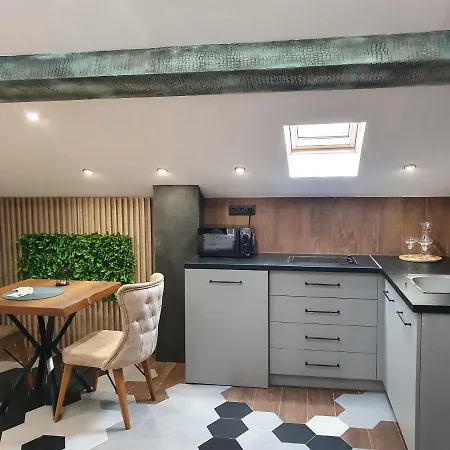 Kamelia Guest فندق Kazanlŭk