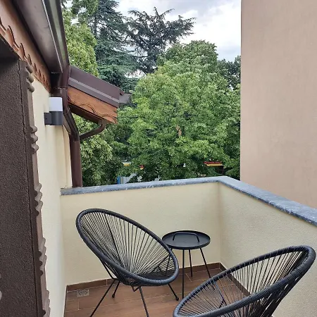 Kamelia Guest Хотел *