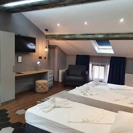 Хотел Kamelia Guest Казанлък