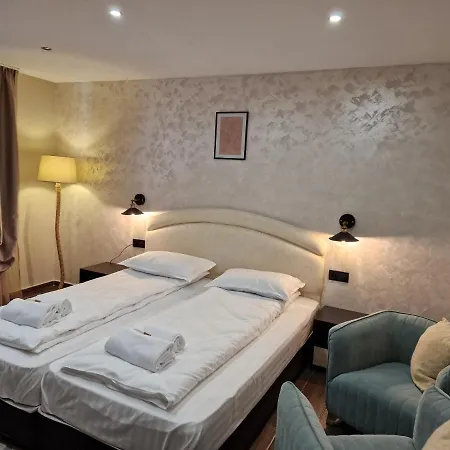 Kamelia Guest فندق Kazanlŭk