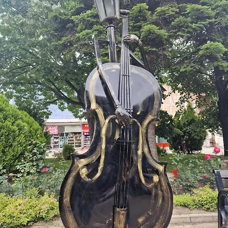 Kamelia Guest فندق Kazanlŭk