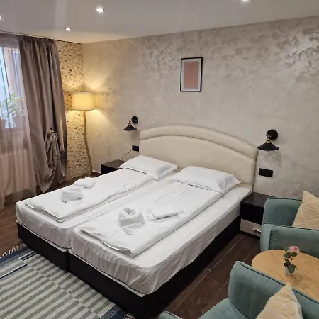 Kamelia Guest Hotel *