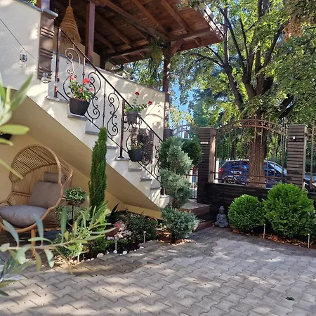 Kamelia Guest Kazanlŭk