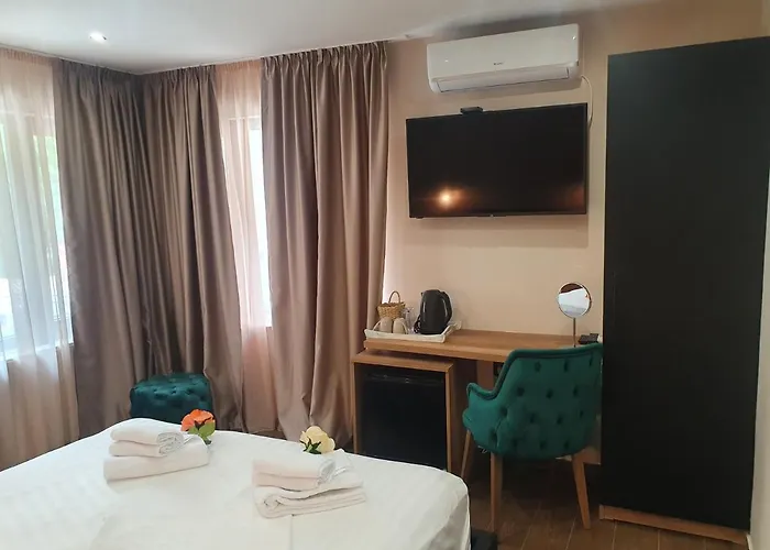 Kamelia Guest * カザンラク