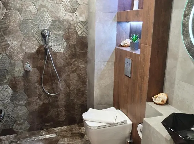 Kamelia Guest カザンラク