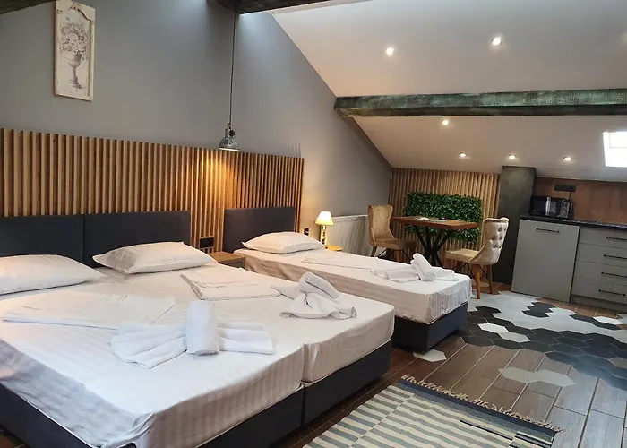 Kamelia Guest * カザンラク